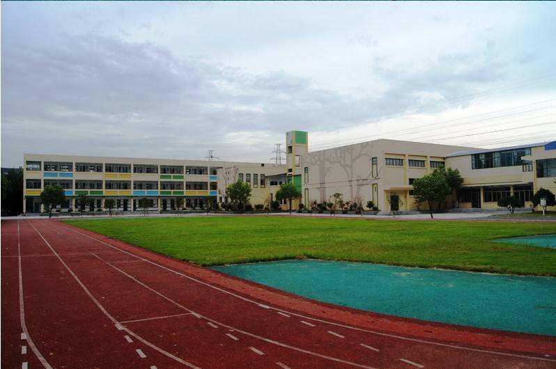 栗山小學(xué)