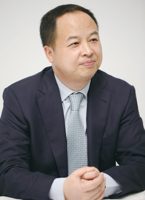 郁俊