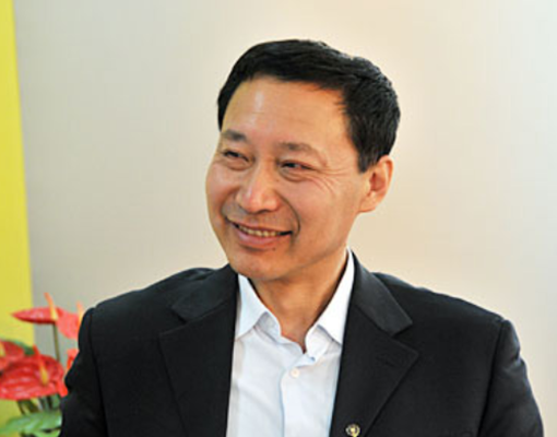 胡岩