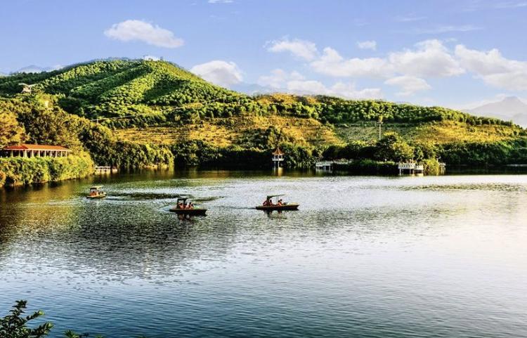 雁鸣湖