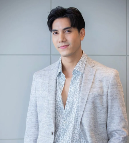 瓦立特·斯里桑塔納