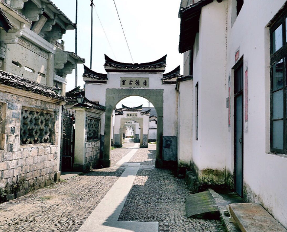 界首村