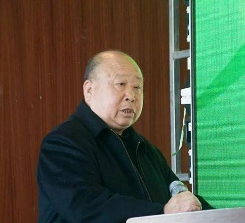 賈然