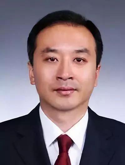 吴冰