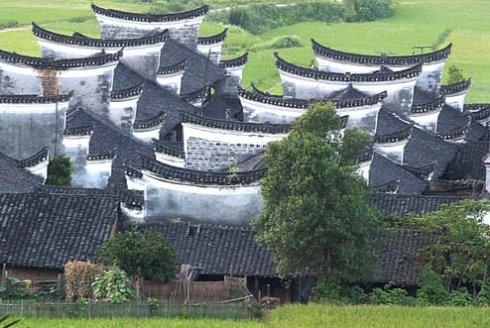 澗巖頭村