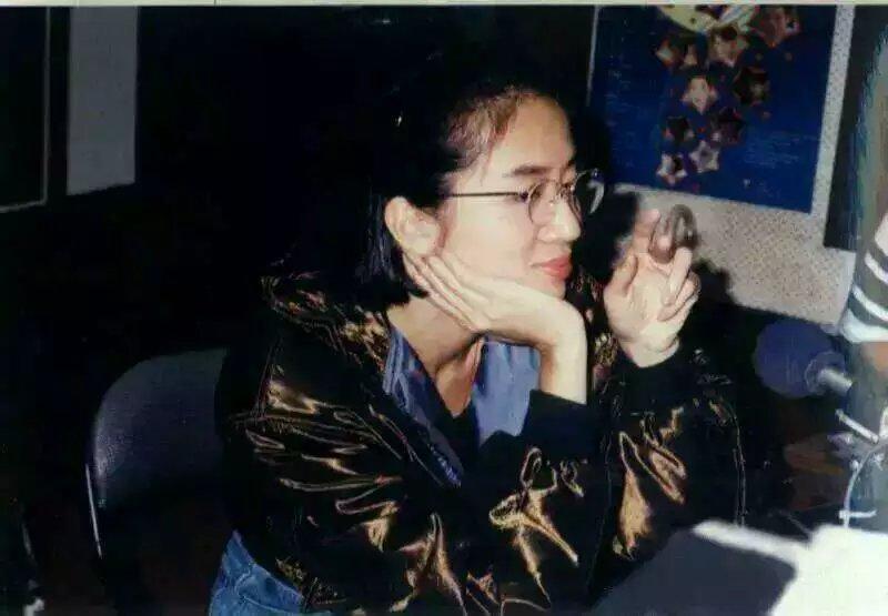 先谎夜谈