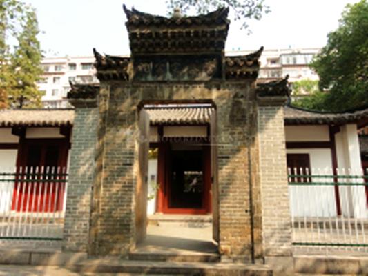 郑岐峰家族墓