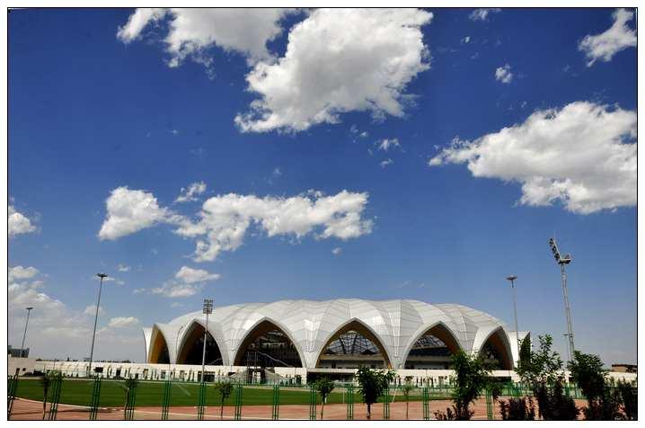 賀蘭山體育場(chǎng)