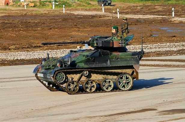 鼬鼠裝甲車