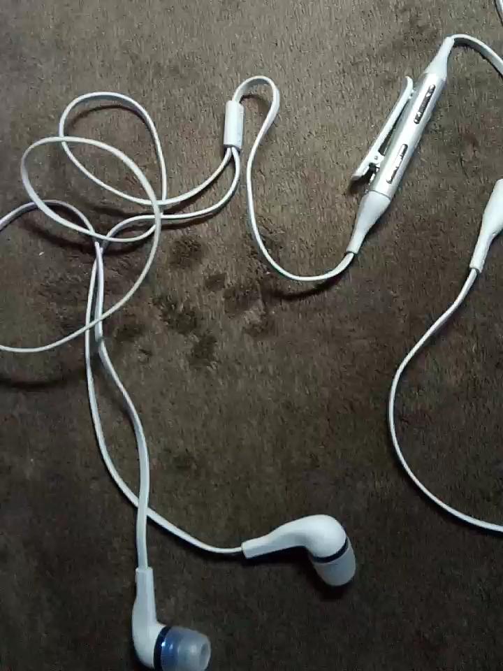 诺基亚立体声耳机WH-701