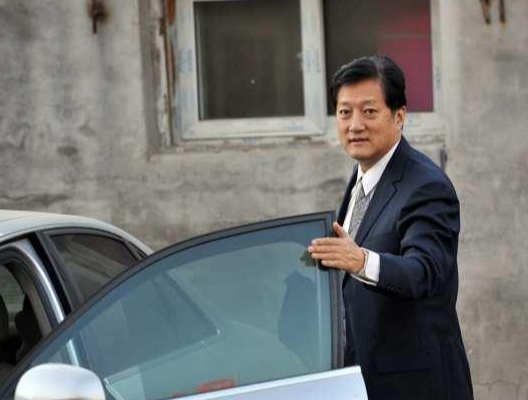 李肖霖
