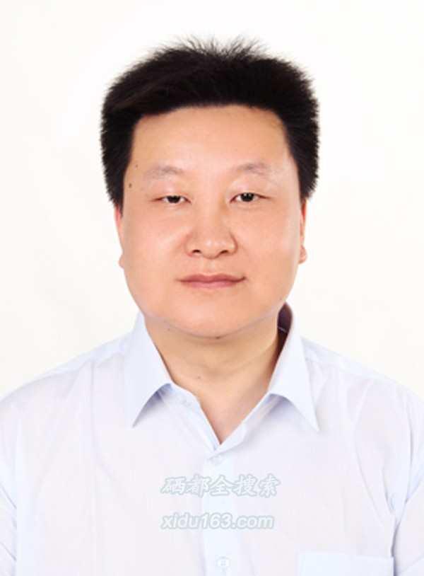 谭必恩