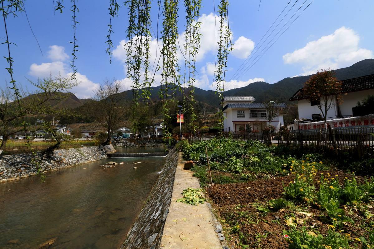 于洼村