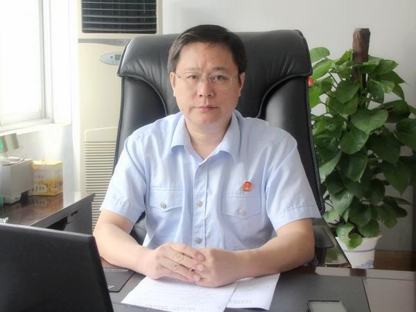 刘智