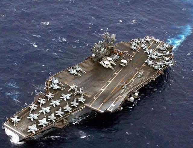 小鷹號航空母艦