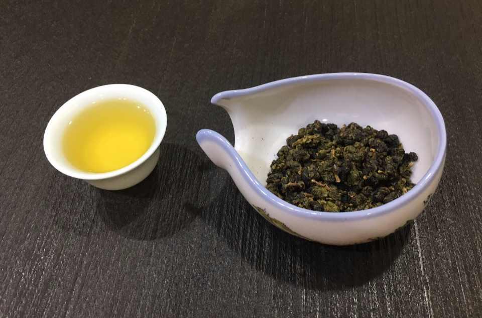合欢山茶