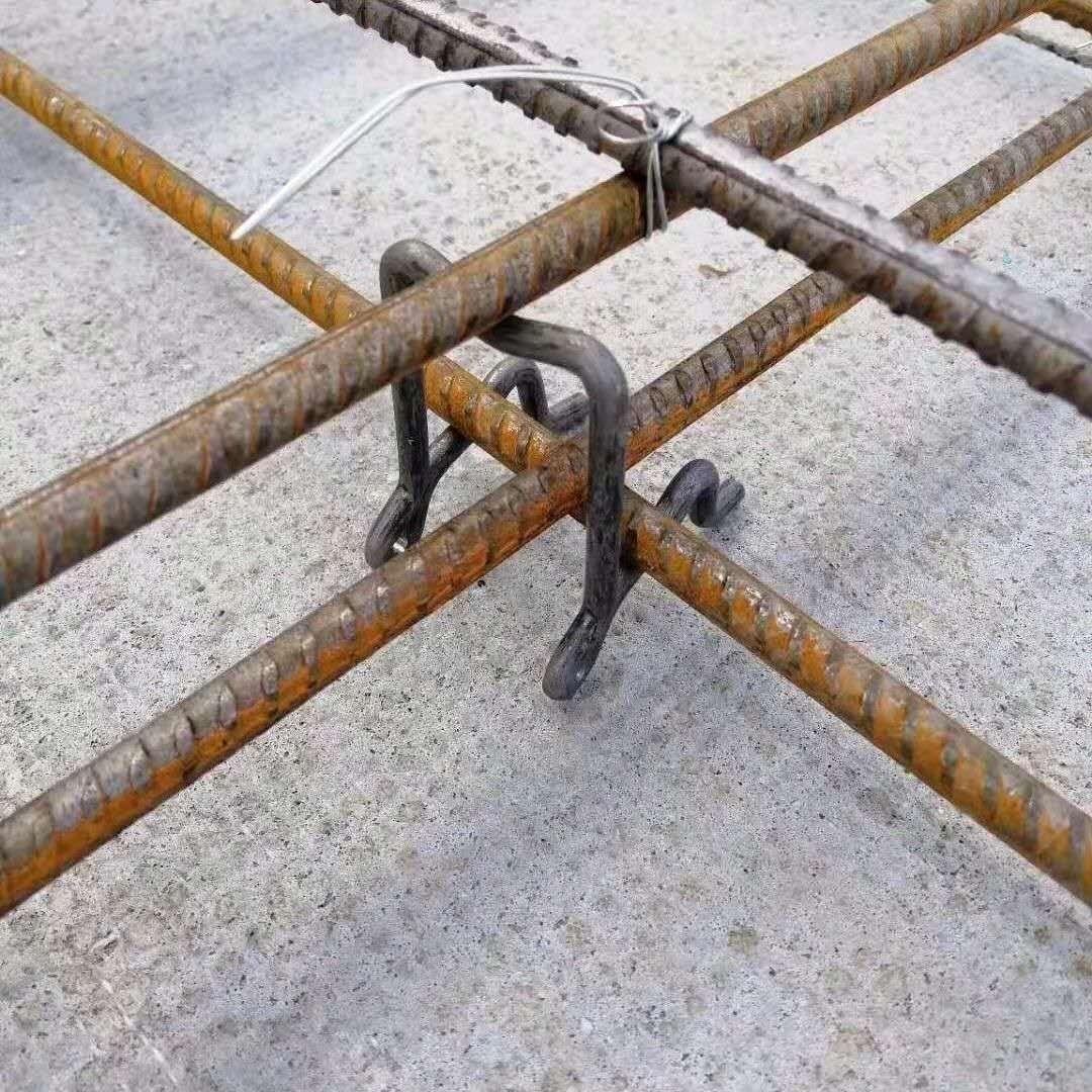 鐵馬凳