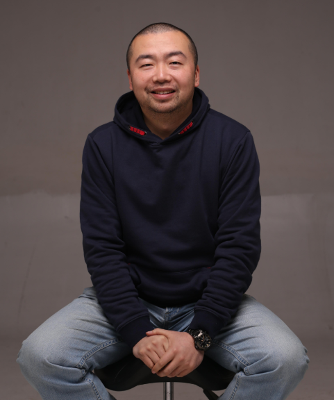 张彰