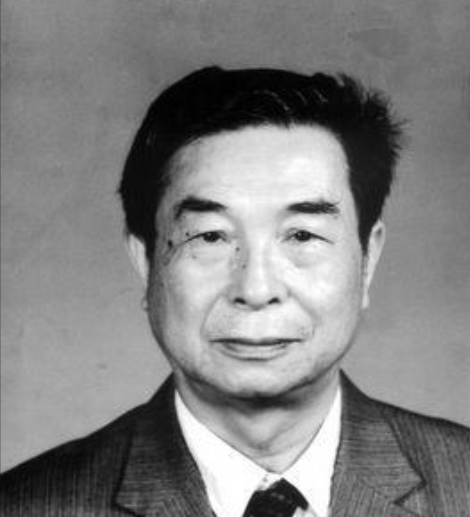 刘振群