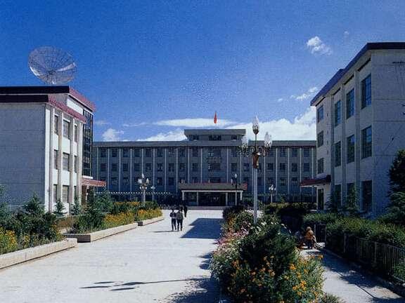 西藏大學(xué)旅游與外語(yǔ)學(xué)院