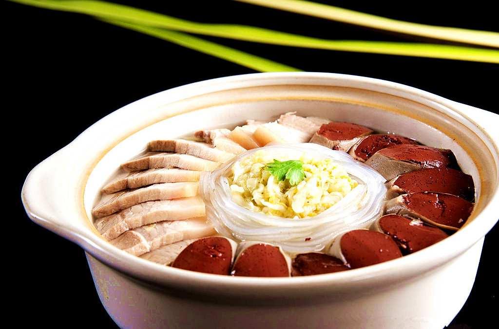 酸菜炖白肉血肠