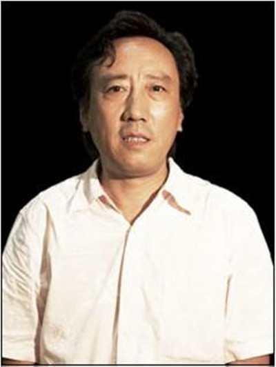 崔亚彬