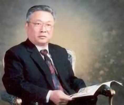 周泉根