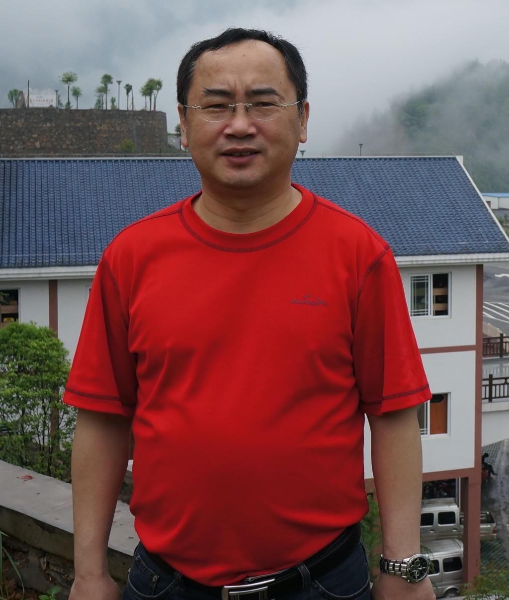 李亚雄