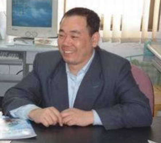 梁肇新