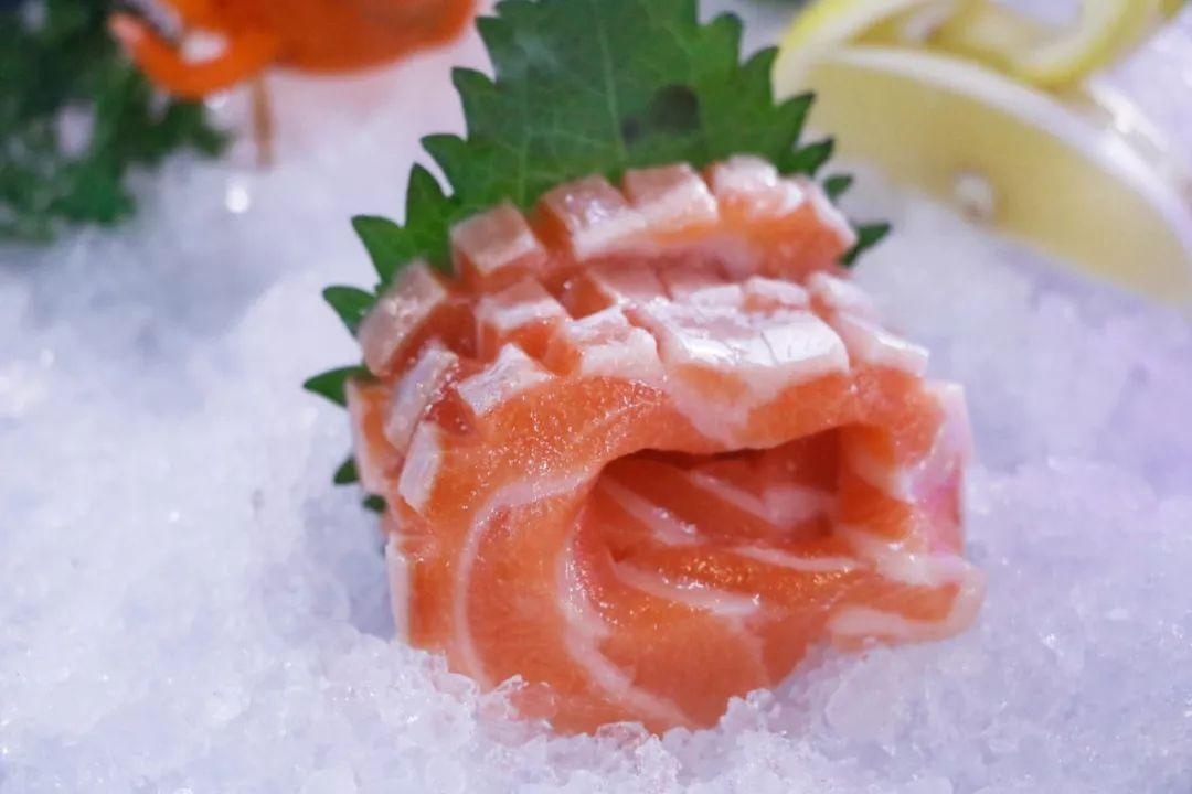 三文魚(yú)刺身