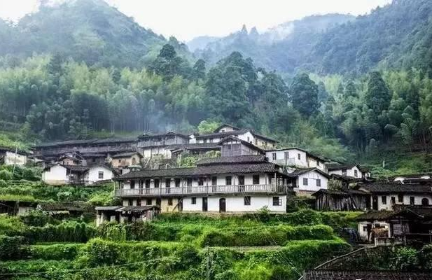 良山村
