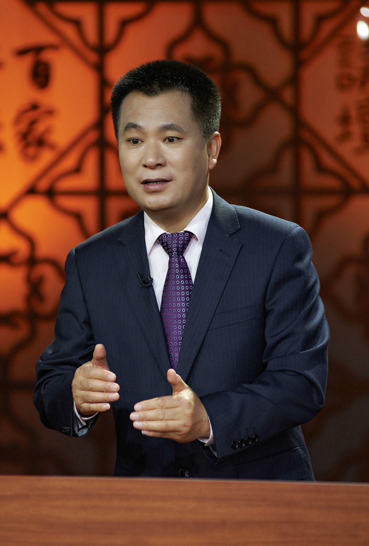 李寅