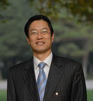 杨成铭