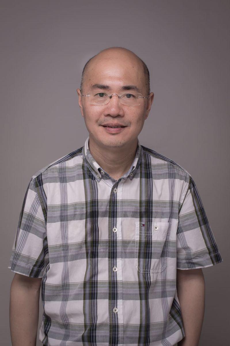 黄少华