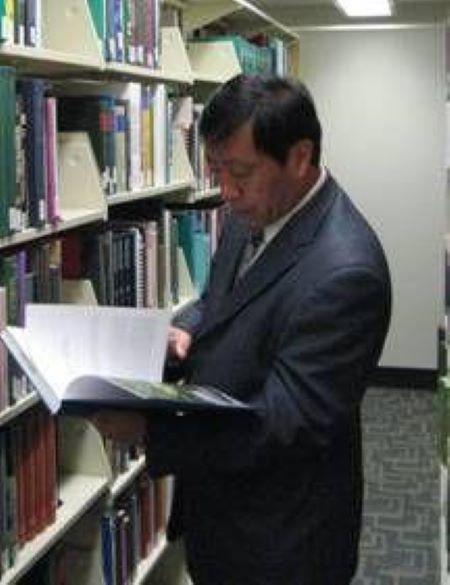 杨兴培