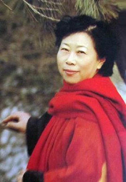 王素華