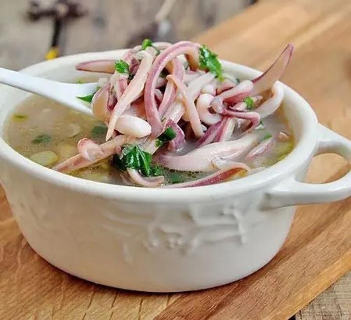 魷魚湯