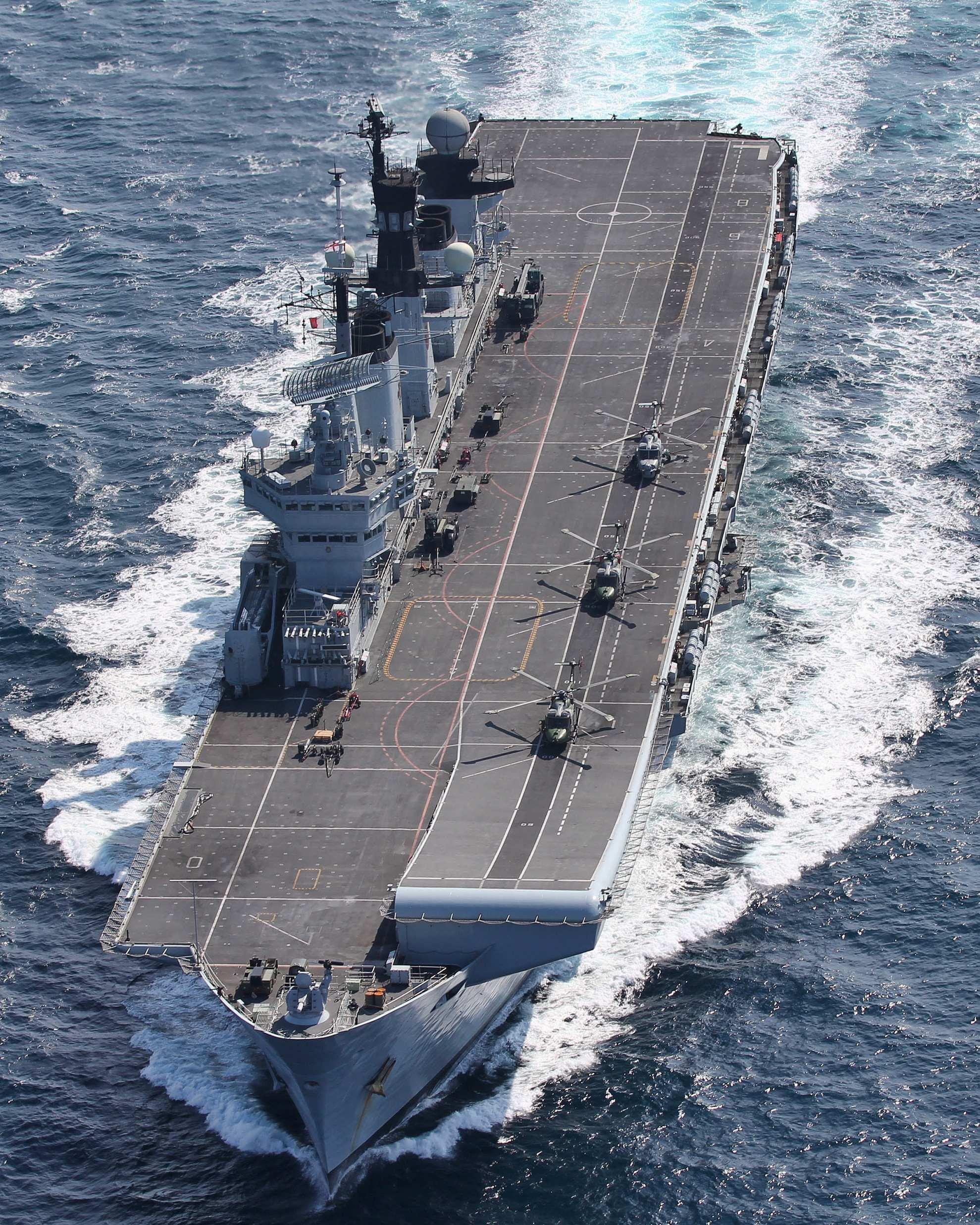 卓越號航空母艦