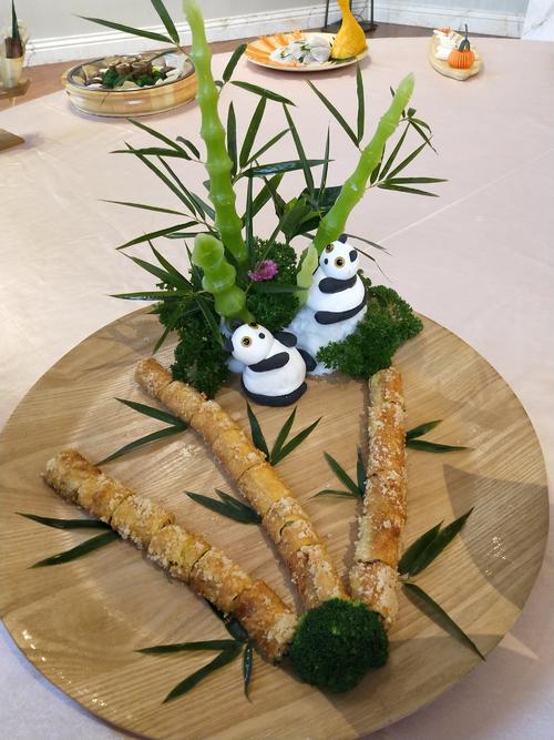 熊貓戲竹