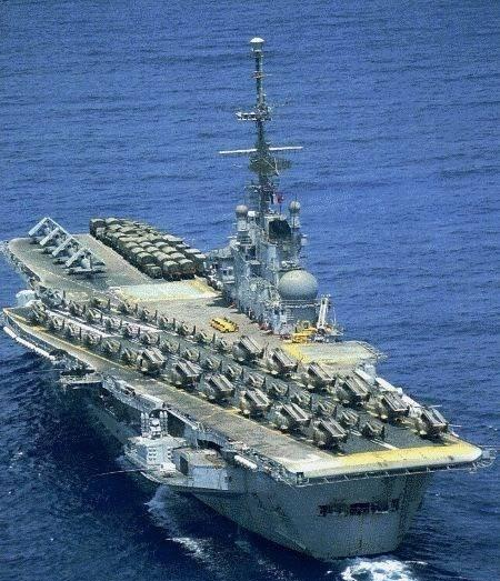 克列孟梭級航空母艦