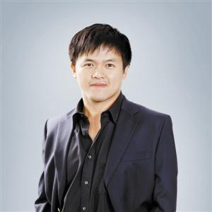 黄鼎隆