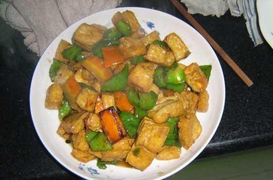 青椒豆腐泡