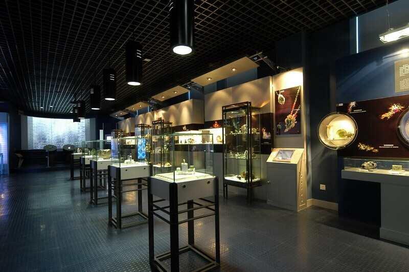 商業(yè)空間展示設(shè)計