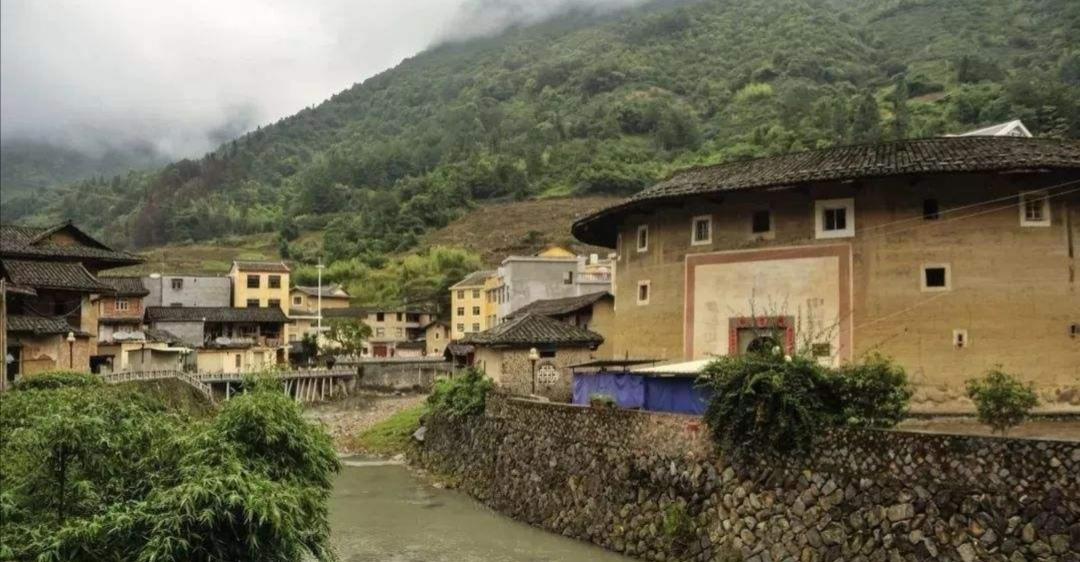 南顯村