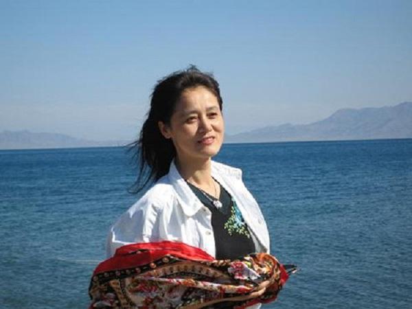窦卫霖