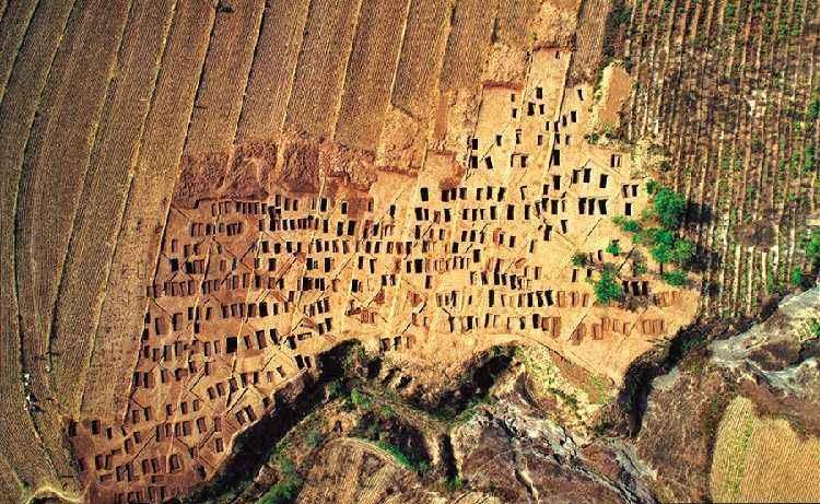 辽宁北票喇嘛洞鲜卑贵族墓地