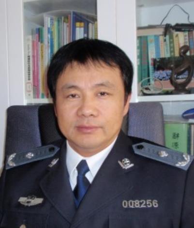 董杰