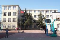 青島上海支路小學(xué)