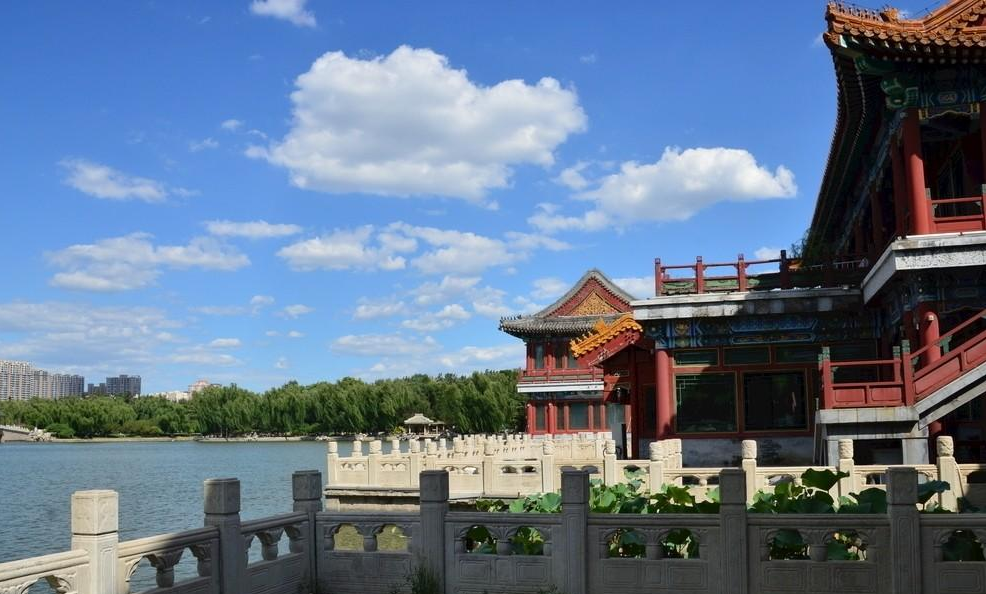 龍?zhí)逗匀伙L(fēng)景區(qū)