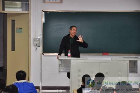 何毓璇